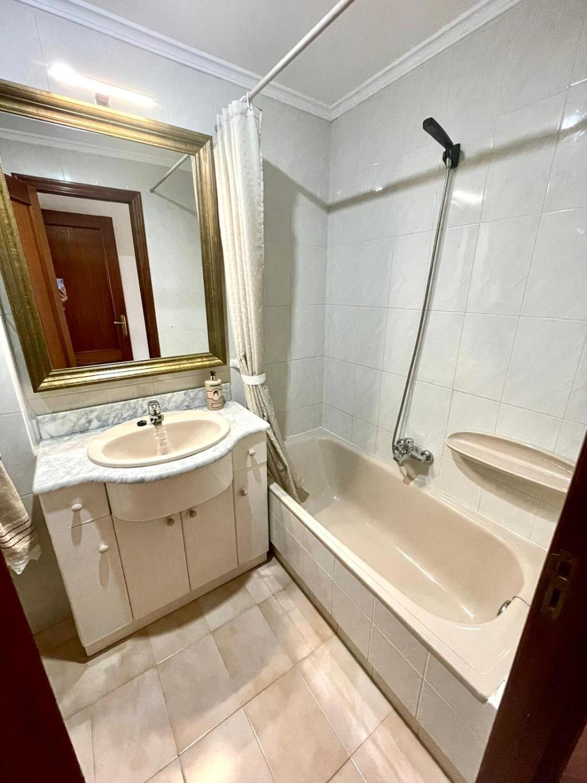 El Piso De Sabina Apartment Santander Luaran gambar